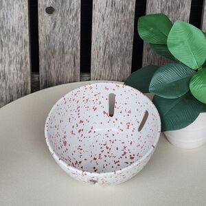 M Design Speckled Ceramic Yarn or Berry Bowl in White and Red